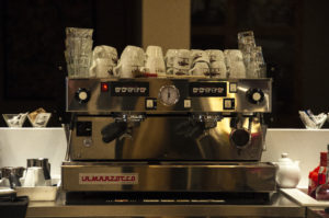 La Torre di Mezzo, Tabaccheria Caffetteria, pranzi, colazioni